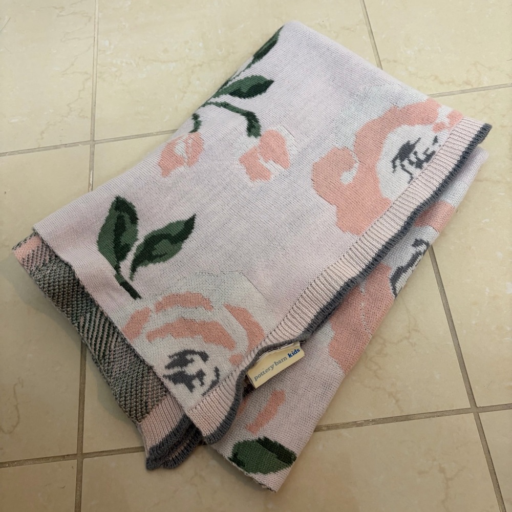 Pottery Barn Kids Meredith Knit Baby Blanket 39"x29" Nursery  Pink Floral Roses